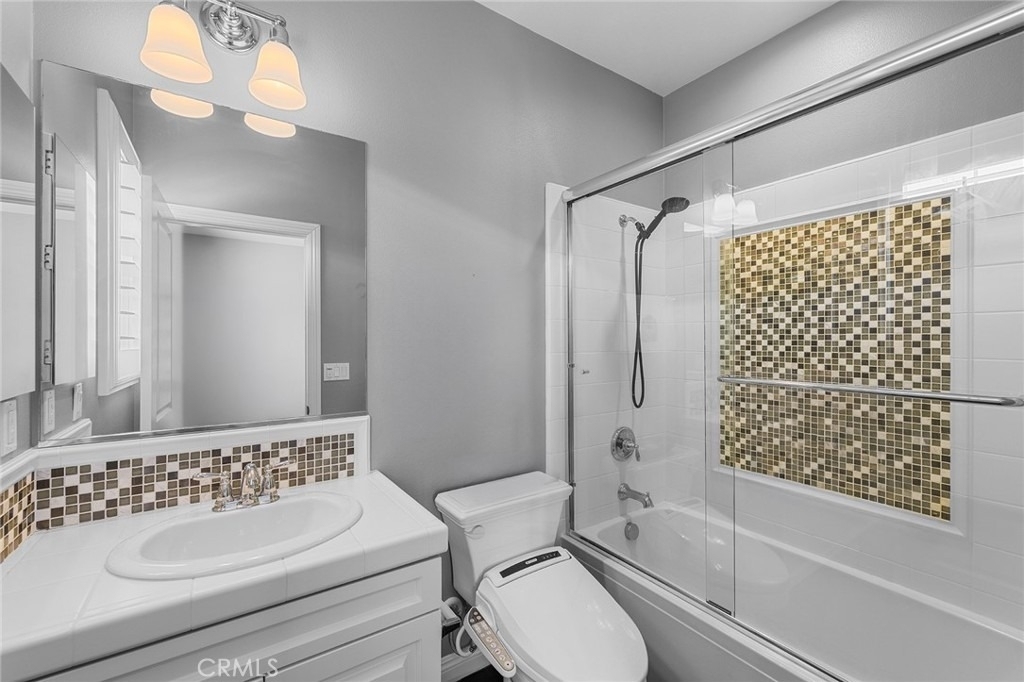 1009 Newhall - Photo 21