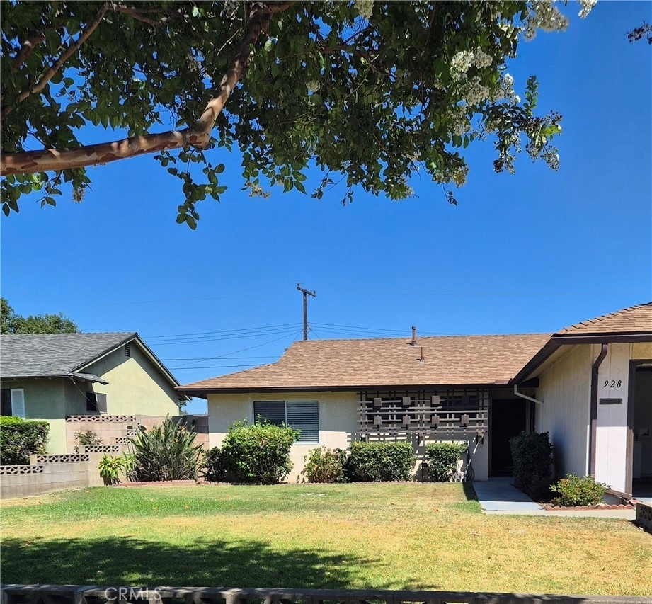 928 N Humboldt - Photo 1