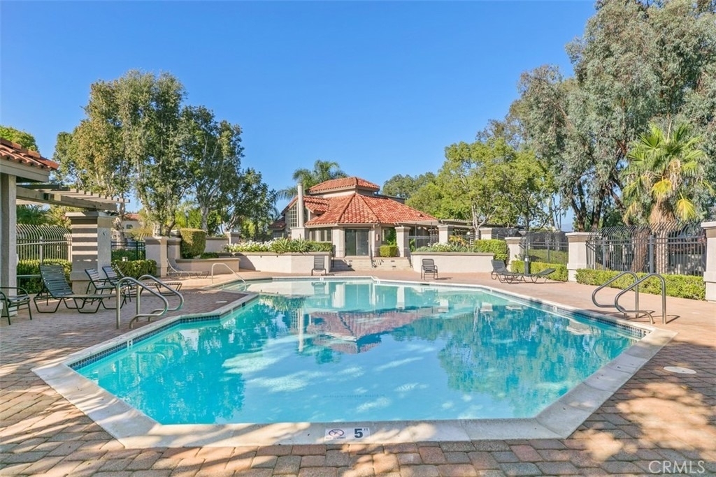 28081 Montecito - Photo 36