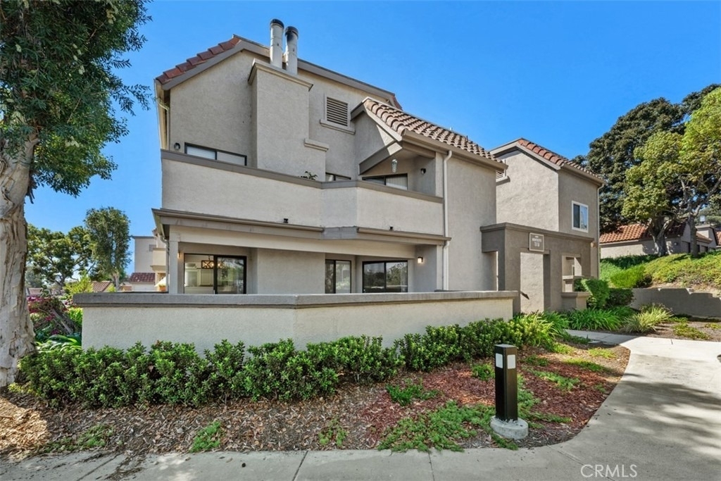 28081 Montecito - Photo 1
