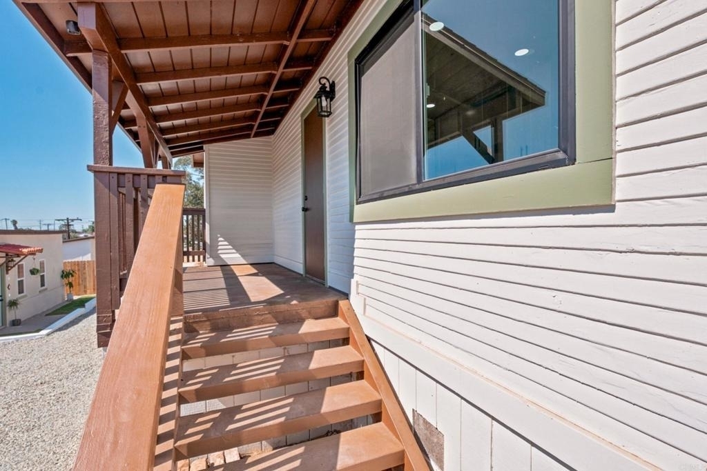 2645 E 18th Street - Photo 19
