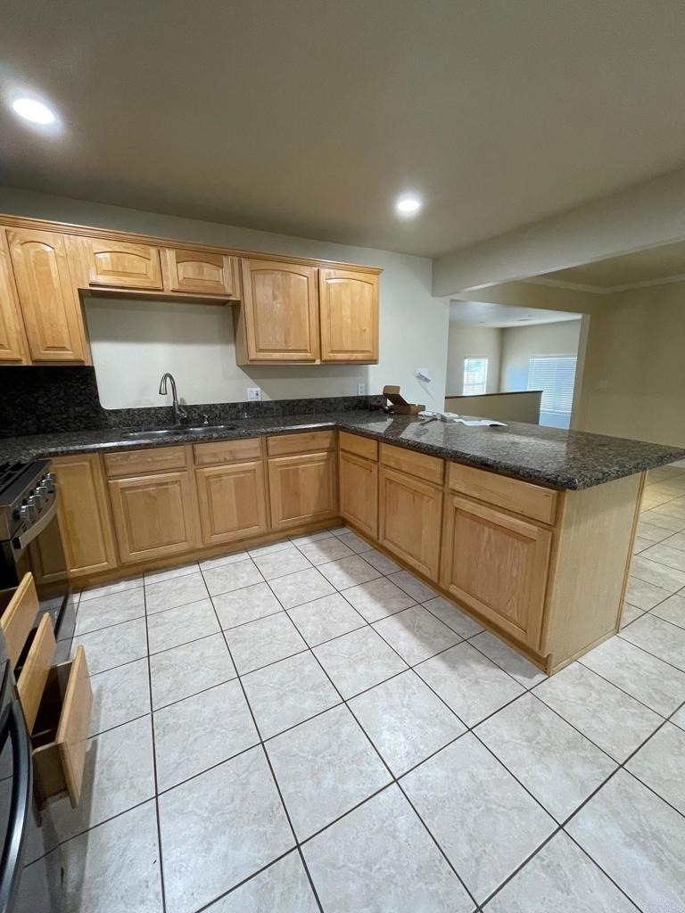 176 Millan Street - Photo 3