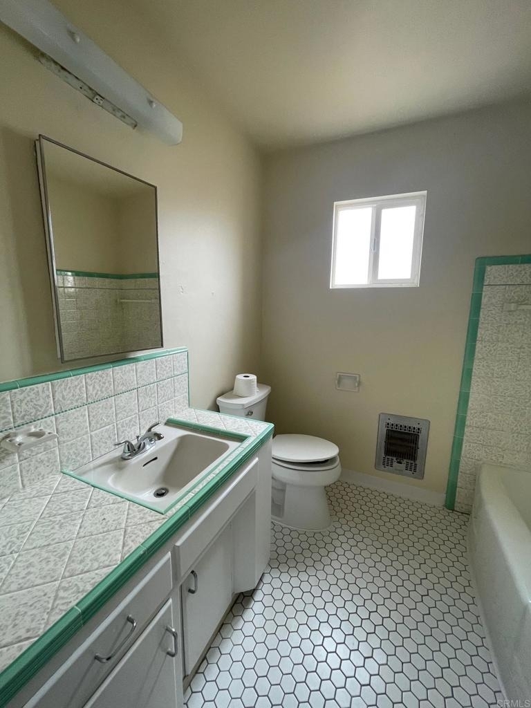 176 Millan Street - Photo 10