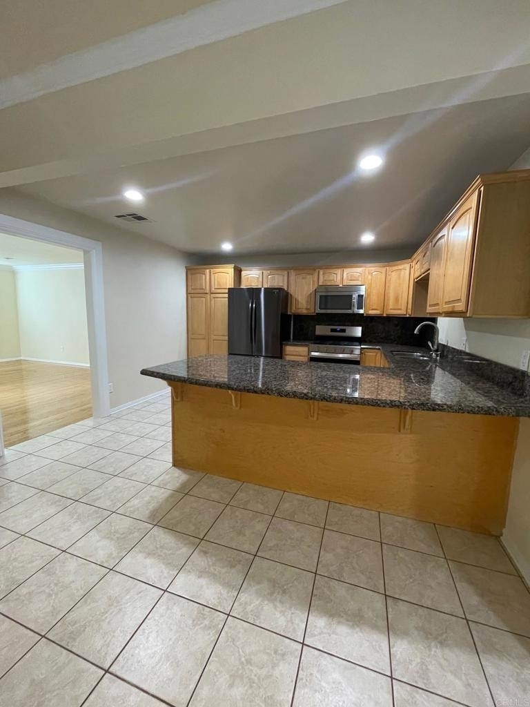 176 Millan Street - Photo 5