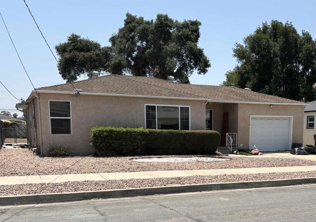 176 Millan Street - Photo 0