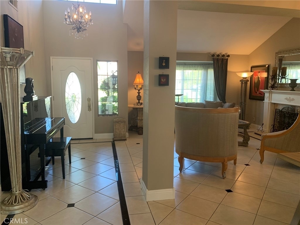 21942 Midcrest - Photo 2