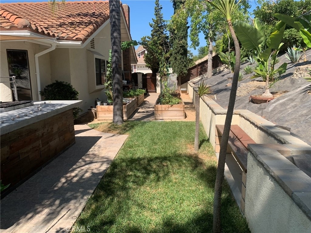 21942 Midcrest - Photo 19