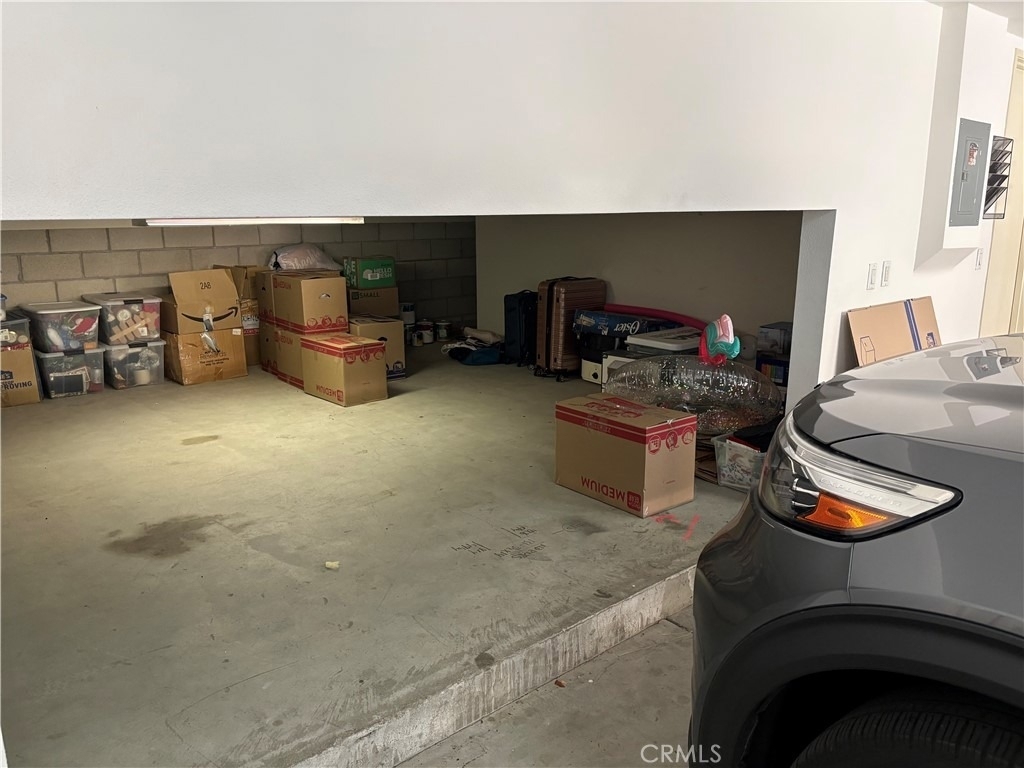 4444 Owens Street - Photo 8