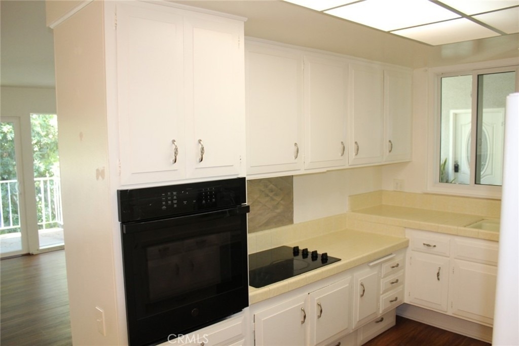 270 Avenida Sevilla - Photo 6