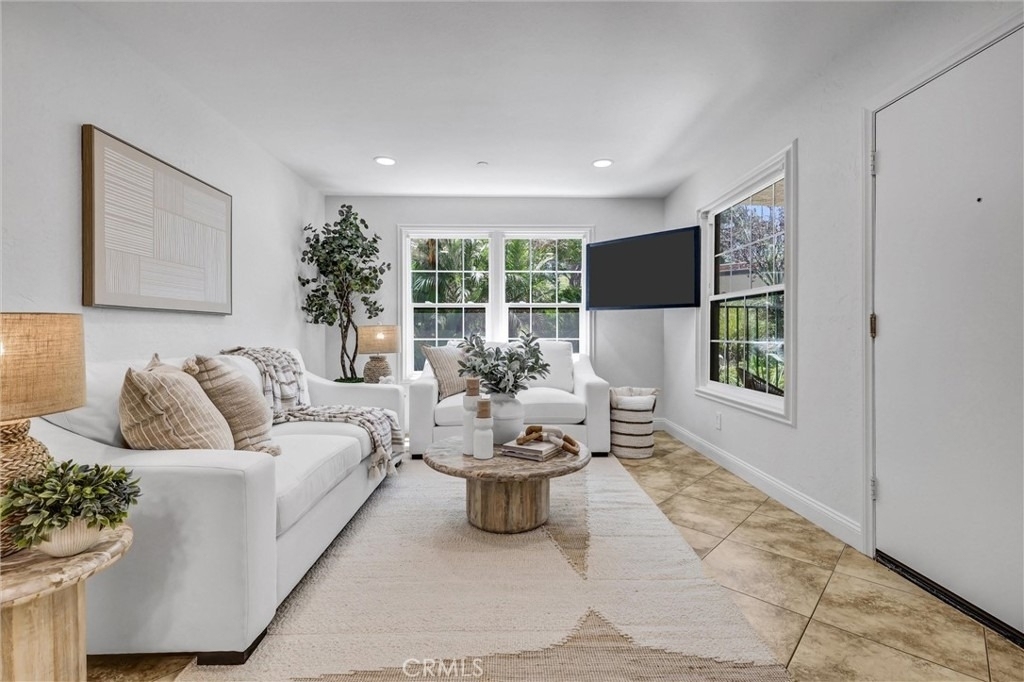 1042 Calle Del Cerro - Photo 0