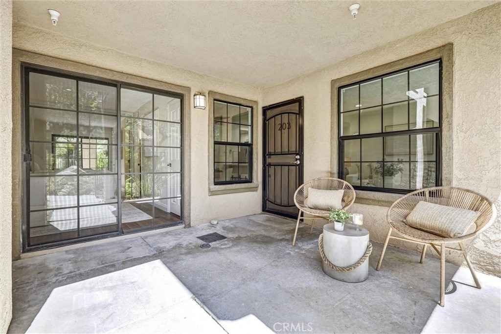1042 Calle Del Cerro - Photo 1