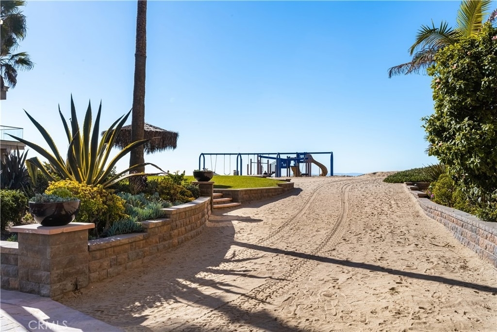 68 B Surfside Avenue - Photo 32