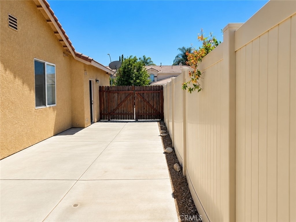 27164 Kepler Street - Photo 39