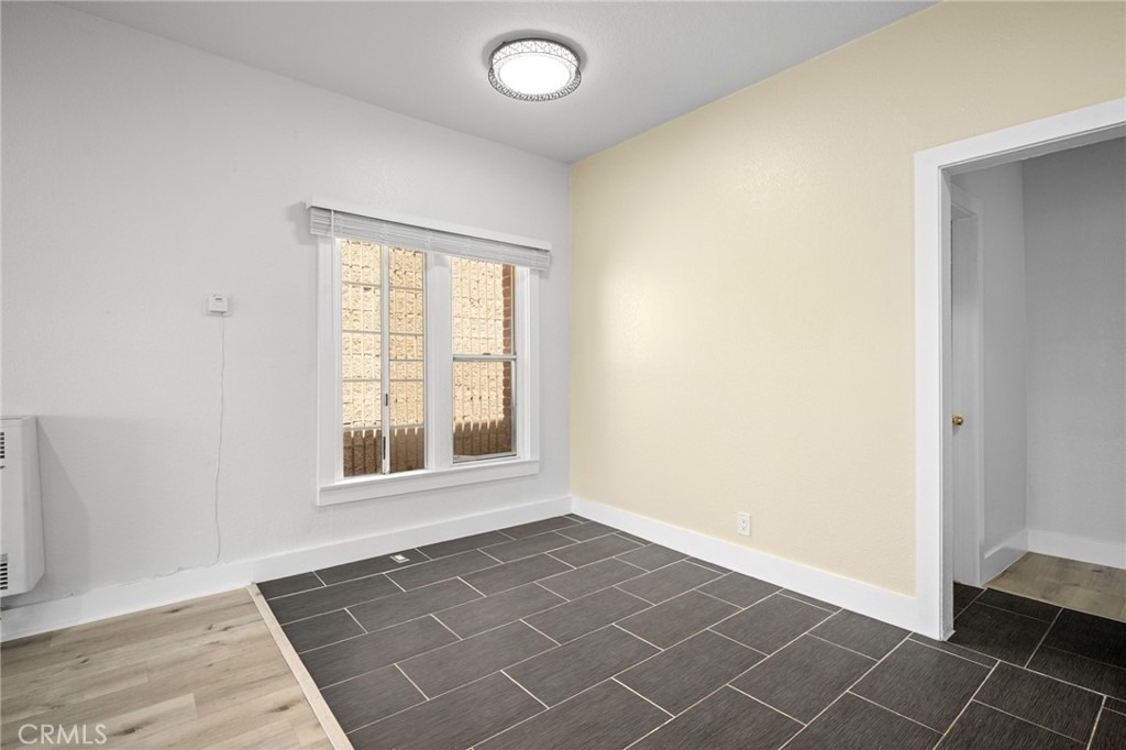 228 S Kenwood Street - Photo 9