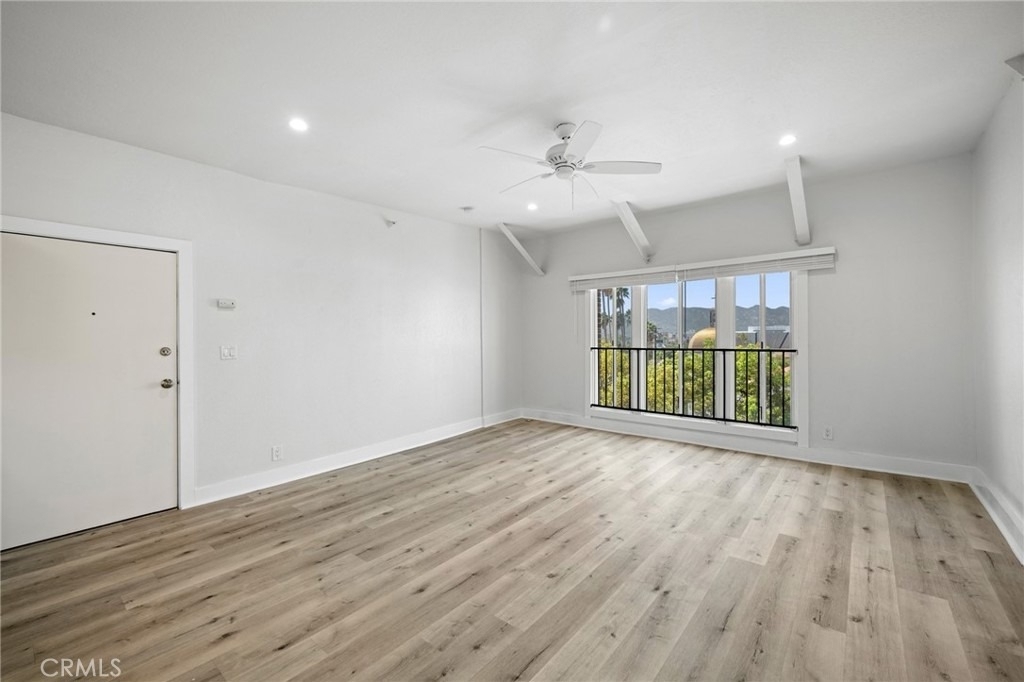 228 S Kenwood Street - Photo 5