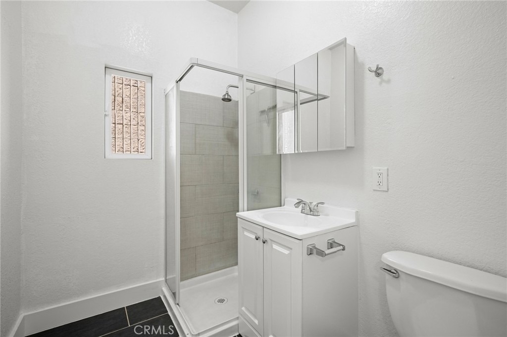 228 S Kenwood Street - Photo 11