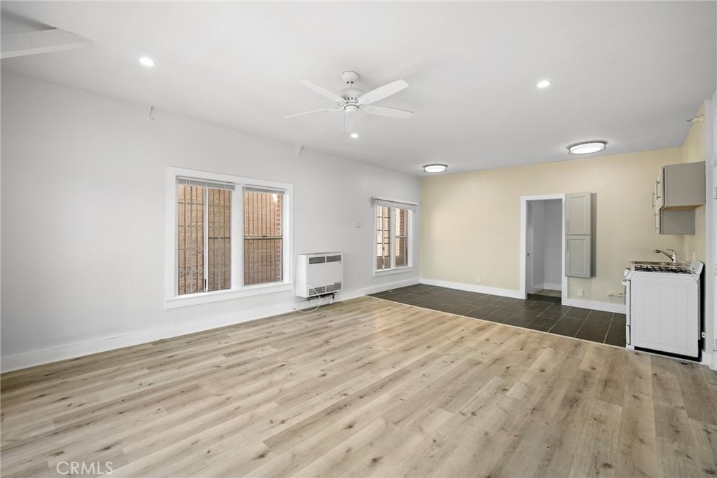 228 S Kenwood Street - Photo 8