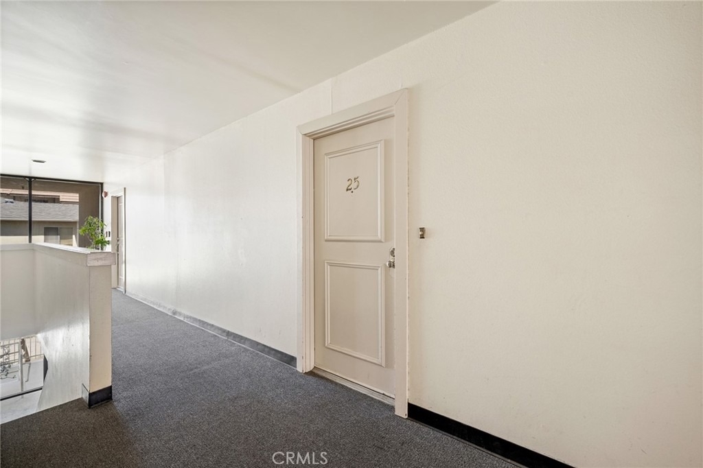 10149 Commerce Avenue - Photo 2