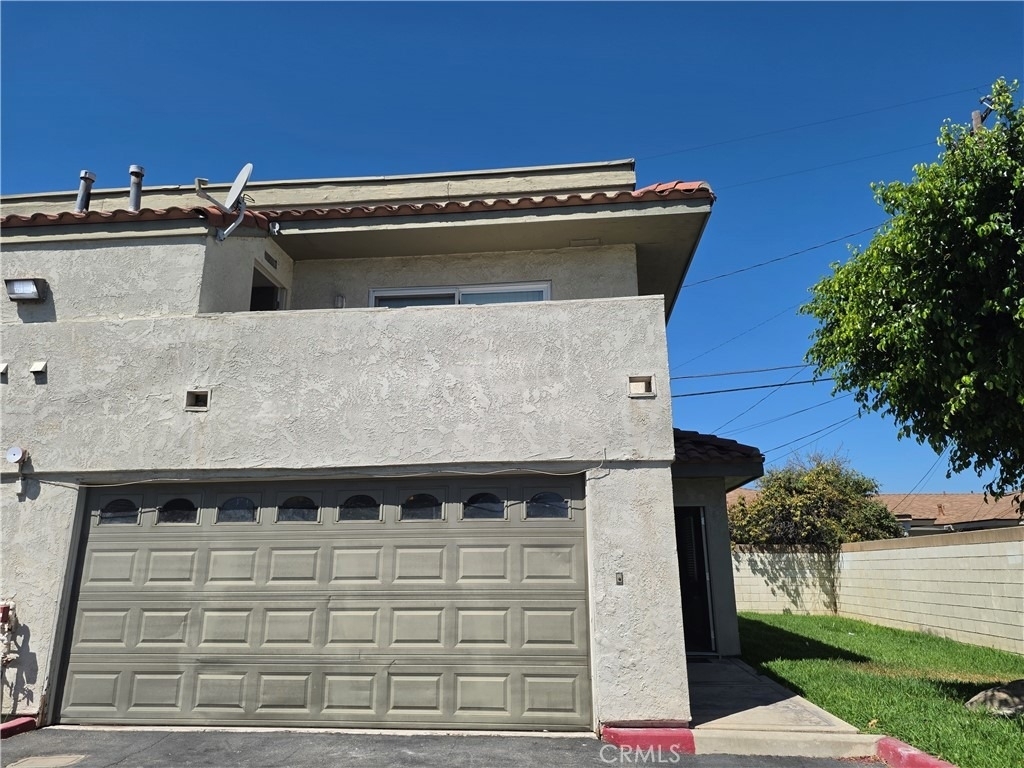 1507 S Euclid - Photo 1