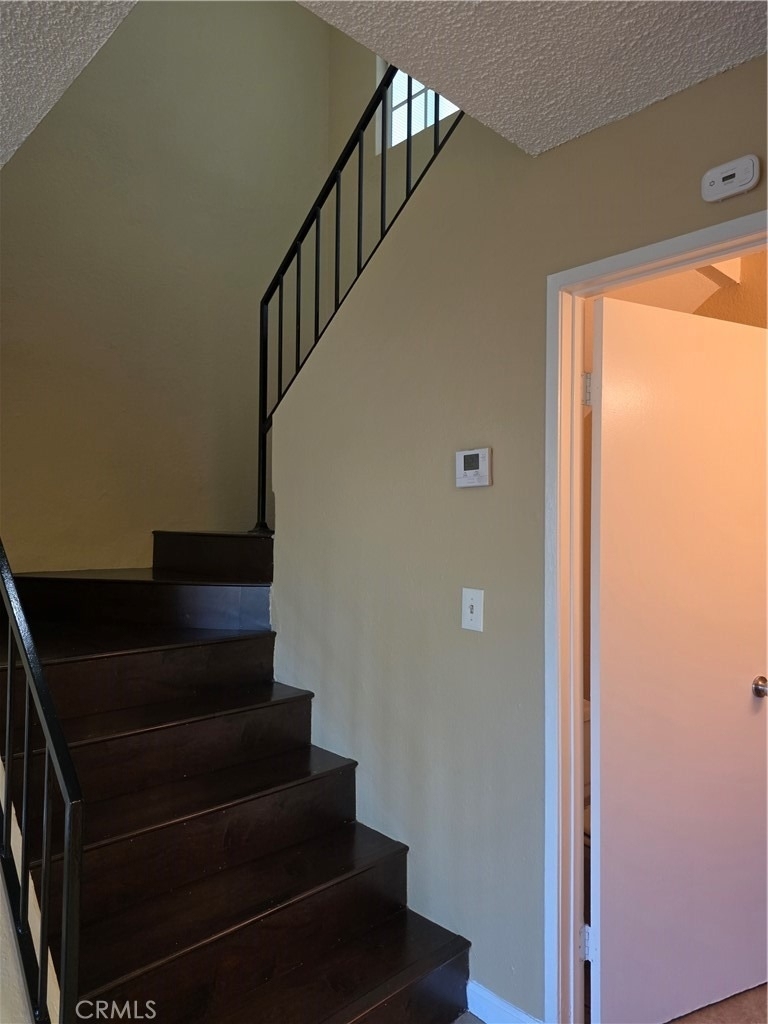 1614 S Campus Avenue - Photo 6