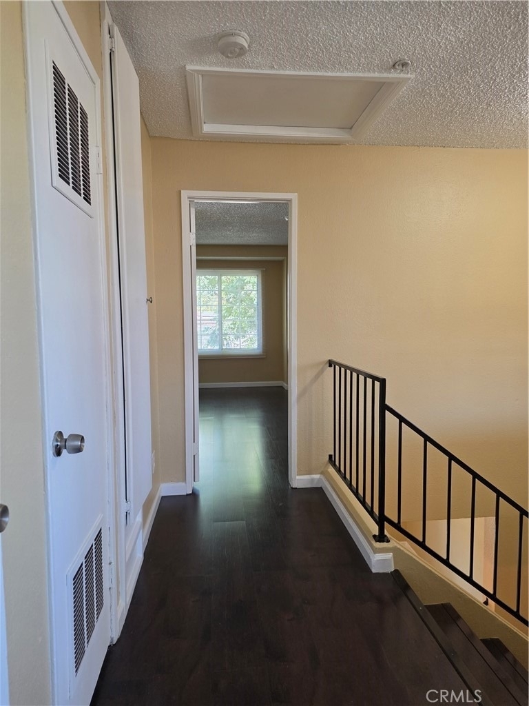 1614 S Campus Avenue - Photo 9