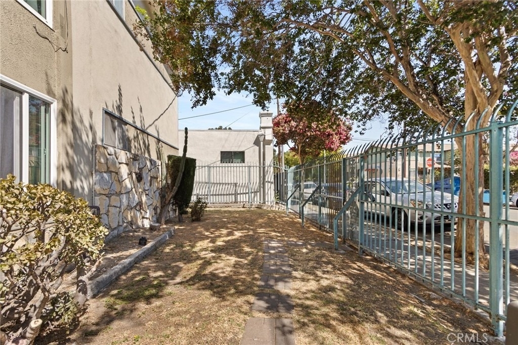 3823 Wisconsin Street - Photo 36