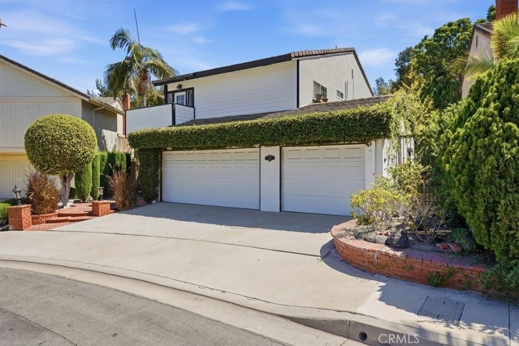 710 S Ridgeview - Photo 2