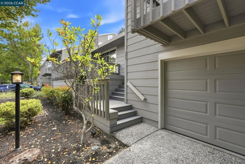 900 Augusta Dr - Photo 3