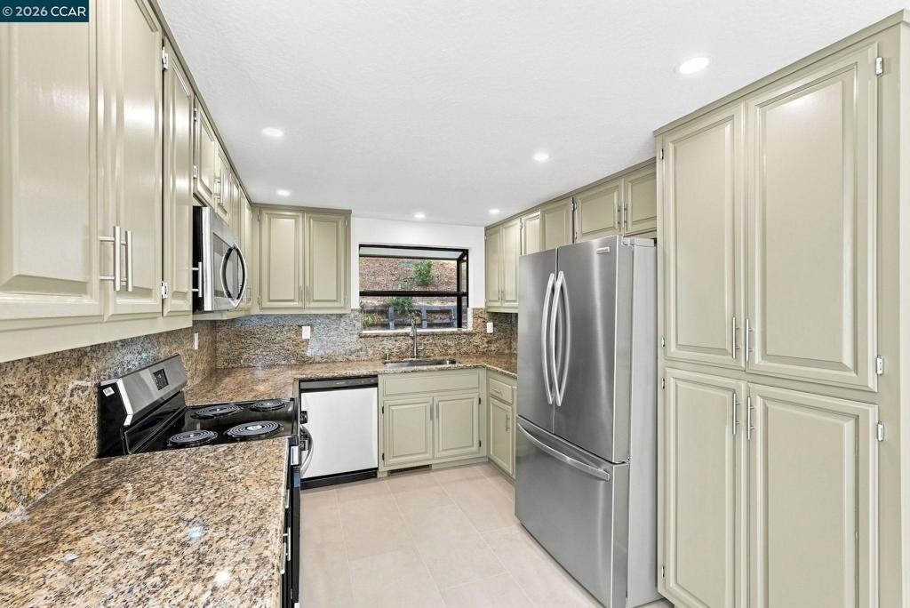 900 Augusta Dr - Photo 14