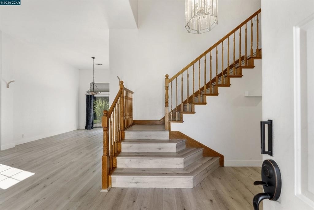 1418 Blue Jay Ct - Photo 4