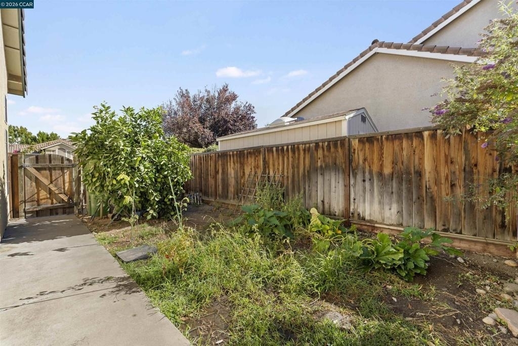 1418 Blue Jay Ct - Photo 35