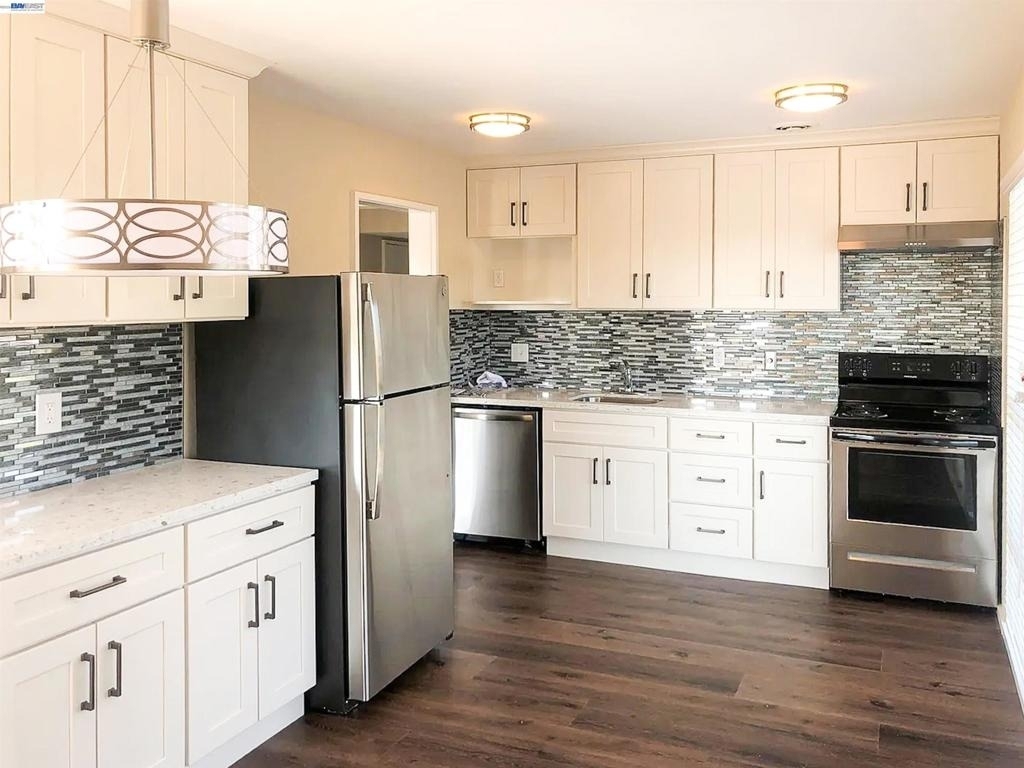 3815 Harrison St - Photo 3
