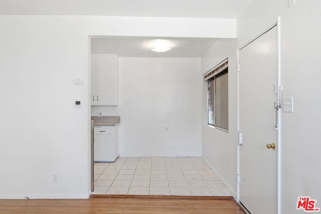 2544 Thurman Avenue - Photo 3