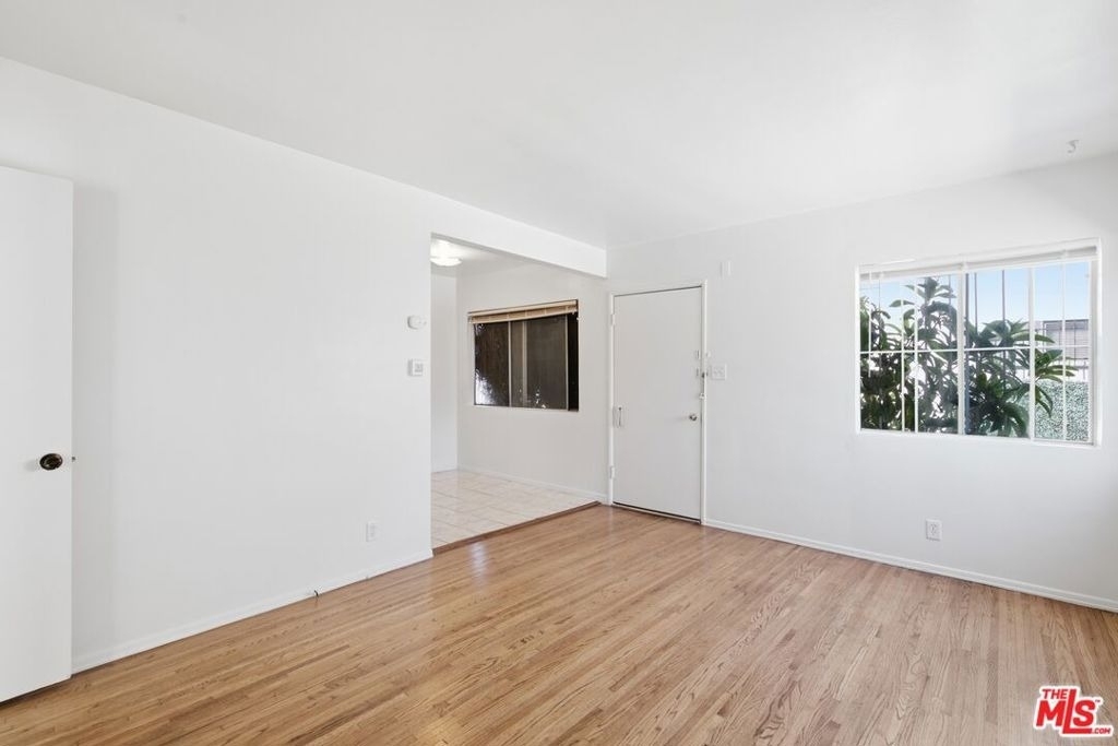 2544 Thurman Avenue - Photo 5