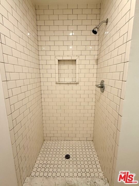 8115 Romaine Street - Photo 9