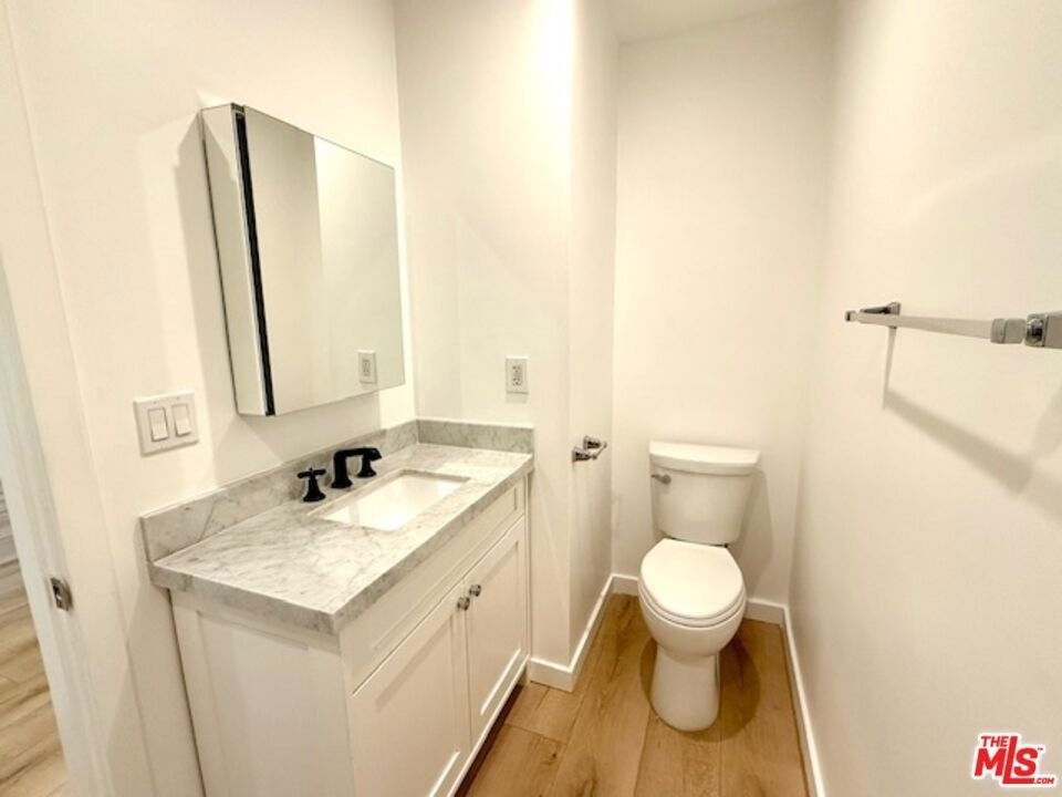 8115 Romaine Street - Photo 8
