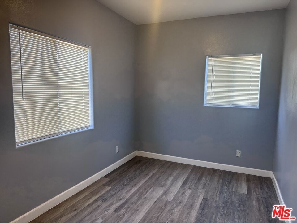 10406 Avalon Boulevard - Photo 7