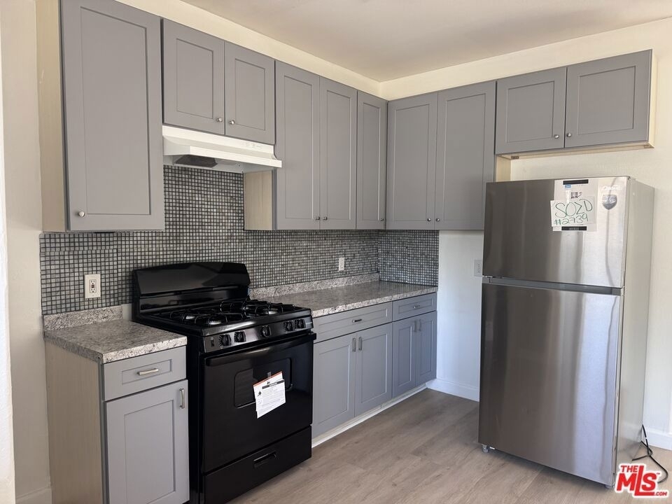 10406 Avalon Boulevard - Photo 1