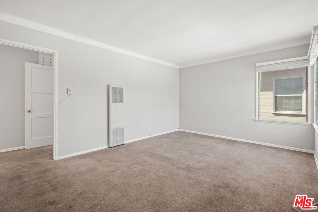 4951 Cahuenga Boulevard - Photo 5