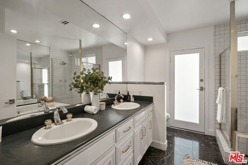 22505 Dardenne Street - Photo 10