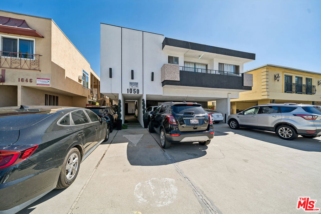 1050 S Wooster Street - Photo 16