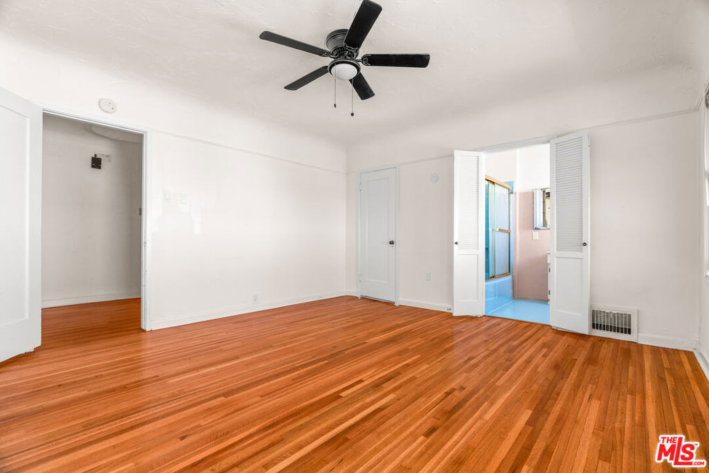 1838 S Victoria Avenue - Photo 34