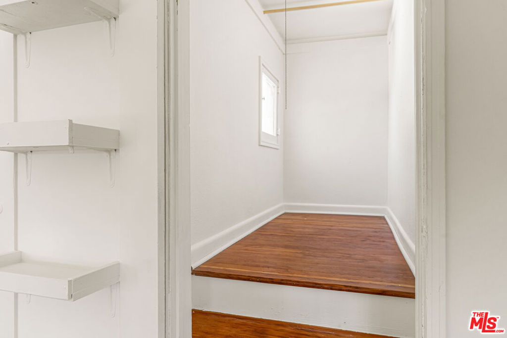 1838 S Victoria Avenue - Photo 28
