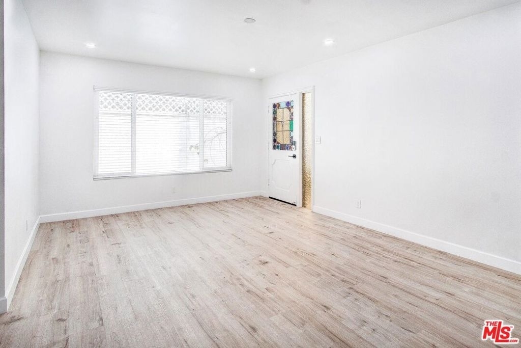 722 Lincoln Boulevard - Photo 9