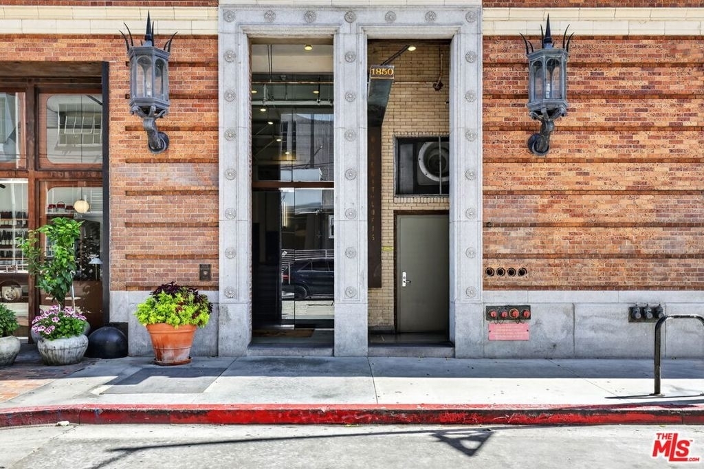 1850 Industrial Street - Photo 28
