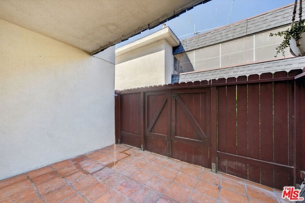 2418 Graham Avenue - Photo 26
