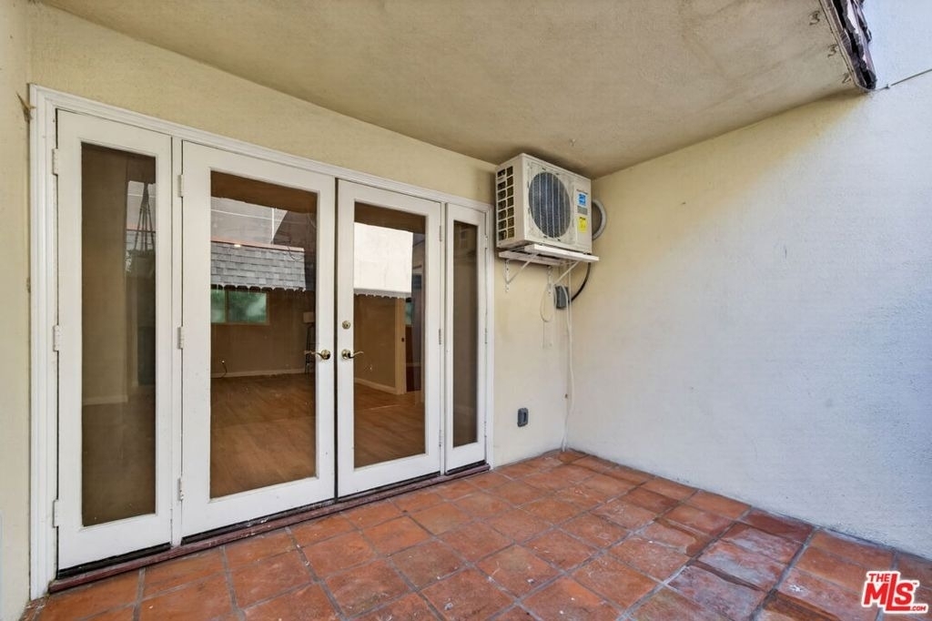2418 Graham Avenue - Photo 25