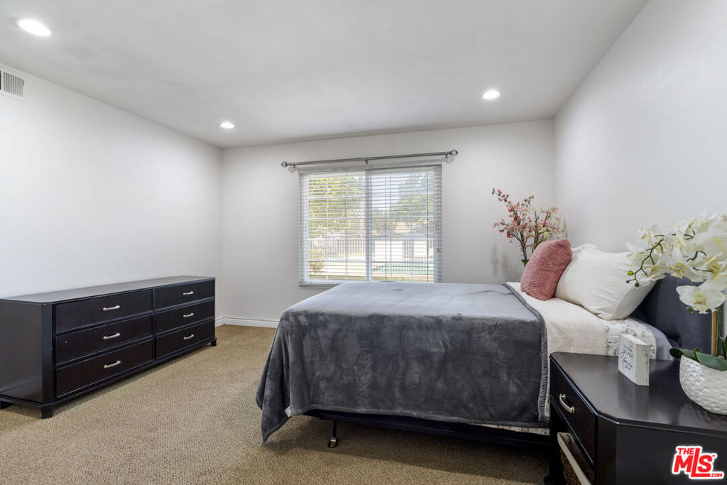 3863 Thorncroft Lane - Photo 11