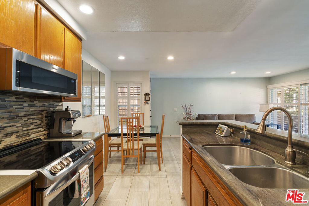 3863 Thorncroft Lane - Photo 7