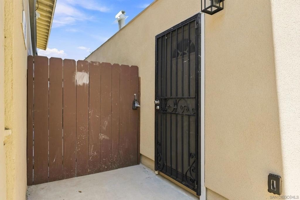 1429 Hermes Ave - Photo 24